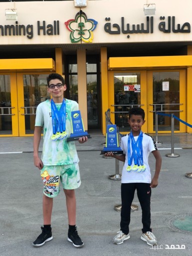 مع رواد الدوسري، جائزة أفضل فئة 9-10 سنوات مع رواد الدوسري، جائزة أفضل فئة 9-10 سنوات